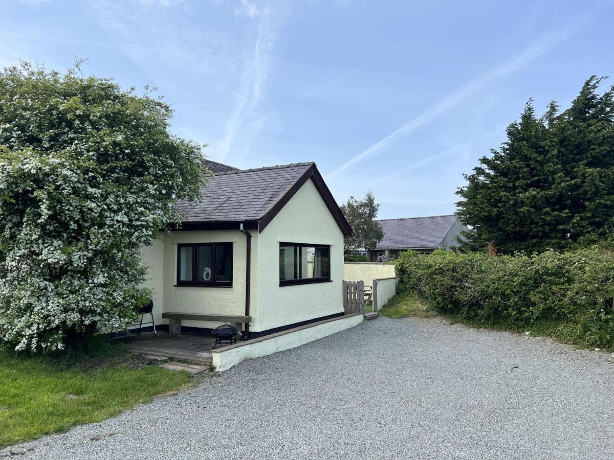 3 Bed Detached Cottage- Log Burner Mountain Views Beaumaris Exterior photo