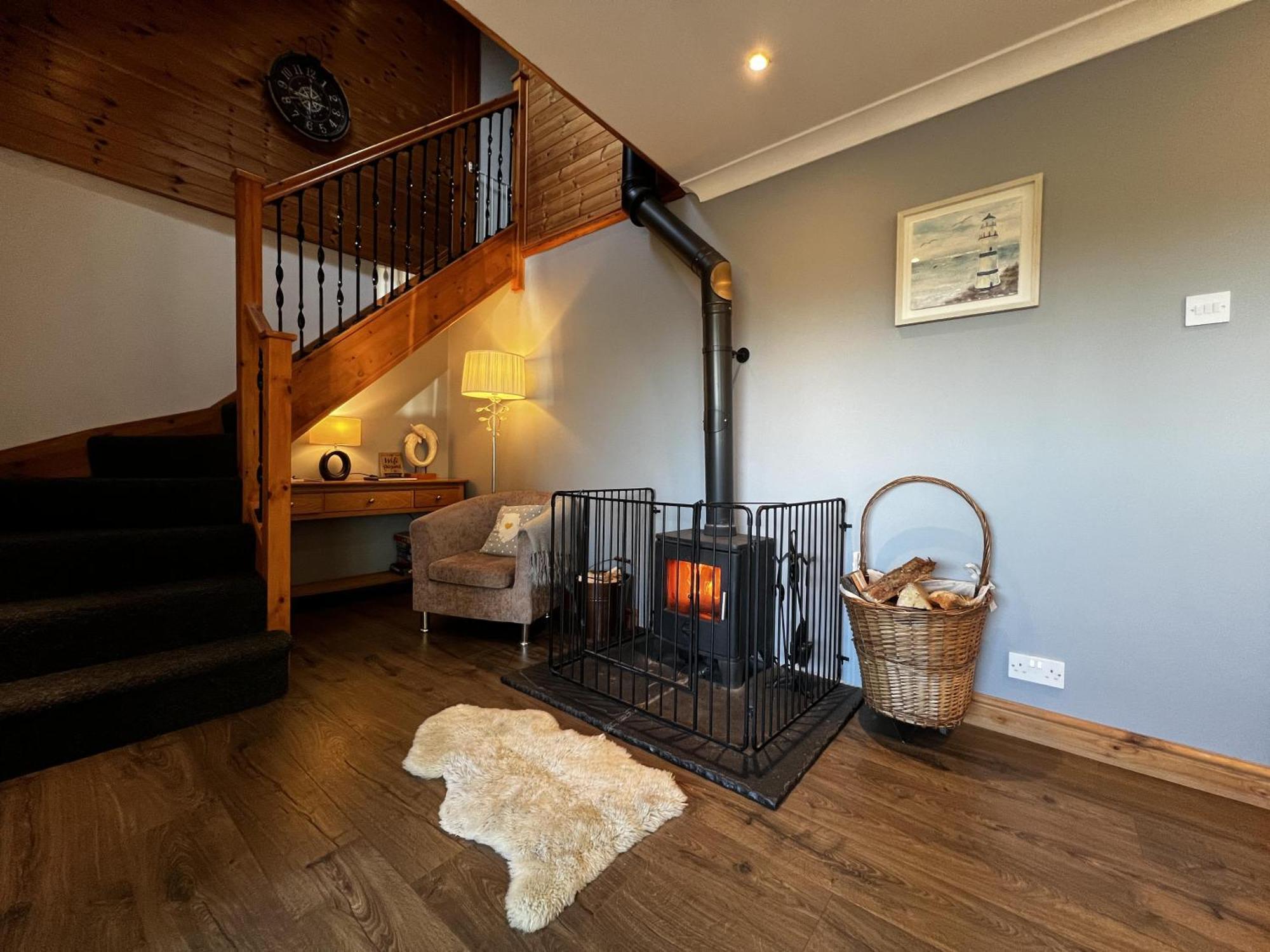 3 Bed Detached Cottage- Log Burner Mountain Views Beaumaris Exterior photo