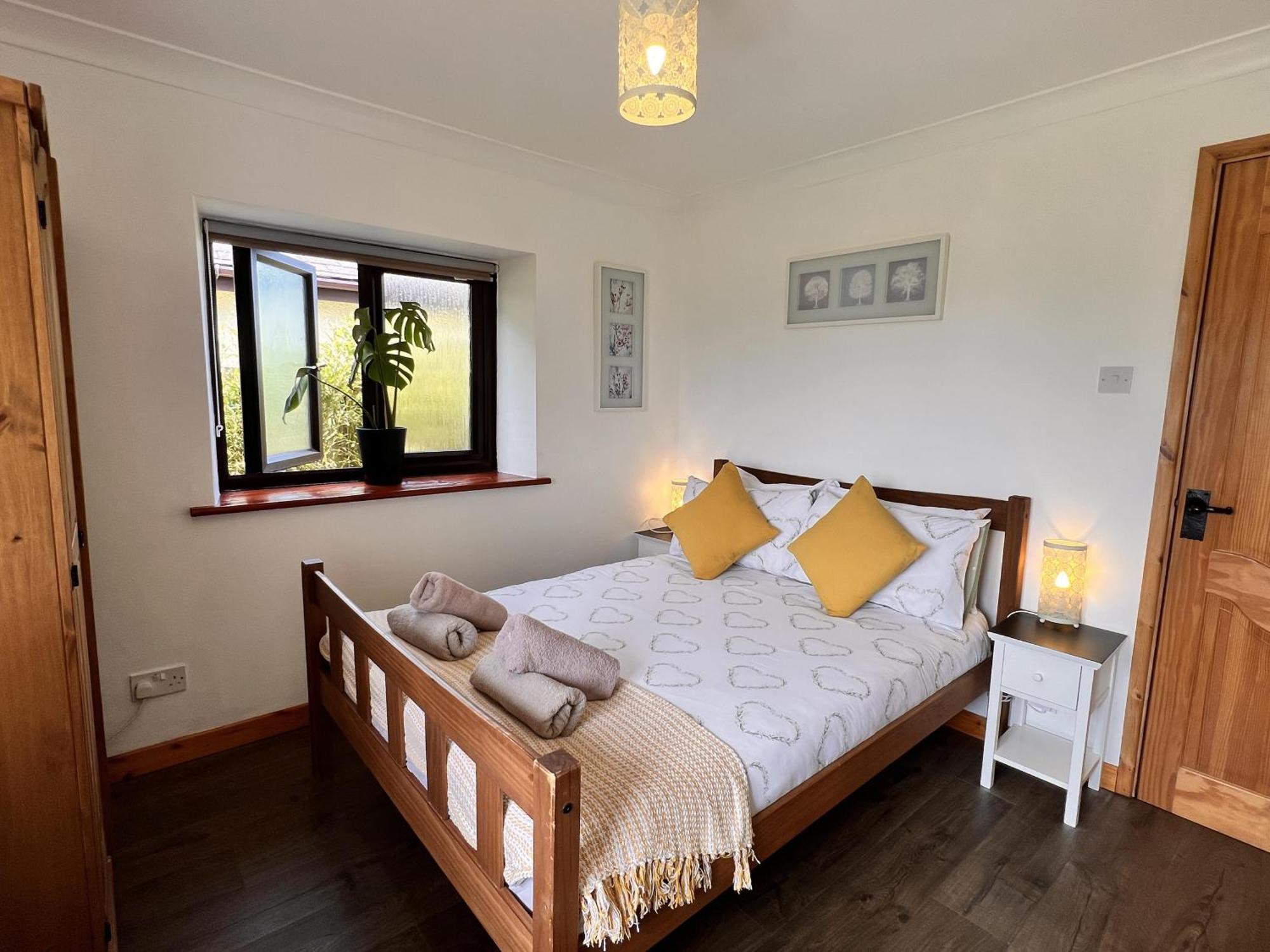 3 Bed Detached Cottage- Log Burner Mountain Views Beaumaris Exterior photo