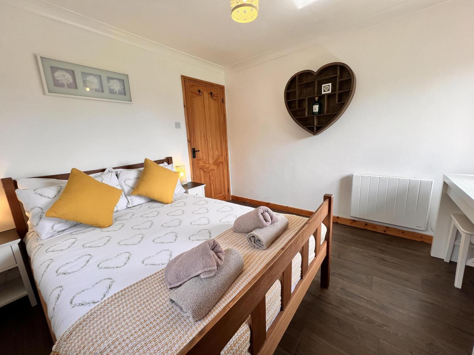 3 Bed Detached Cottage- Log Burner Mountain Views Beaumaris Exterior photo